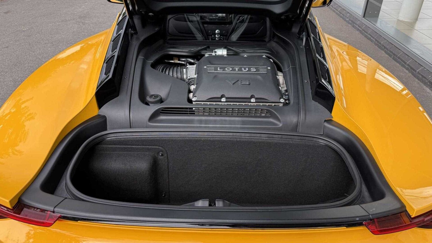 Used Lotus Emira 2023 for sale - 76362538: Photo 28