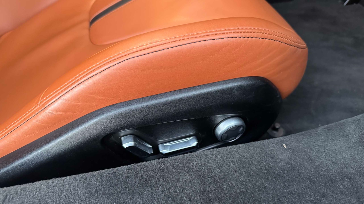 Used Lotus Emira 2025 for sale - 77112287: Photo 29