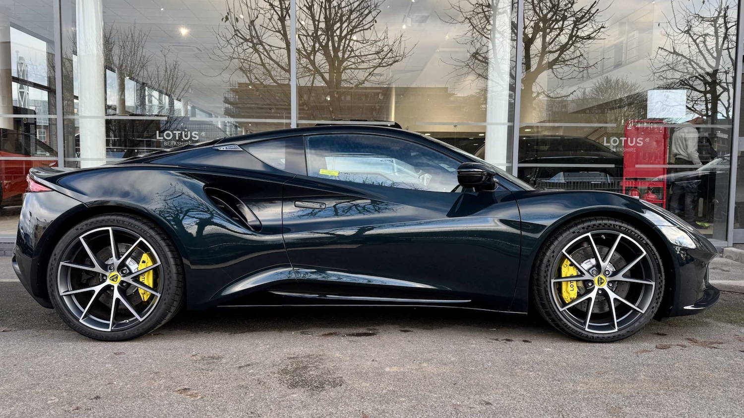 Used Lotus Emira 2025 for sale - 76648947: Photo 2