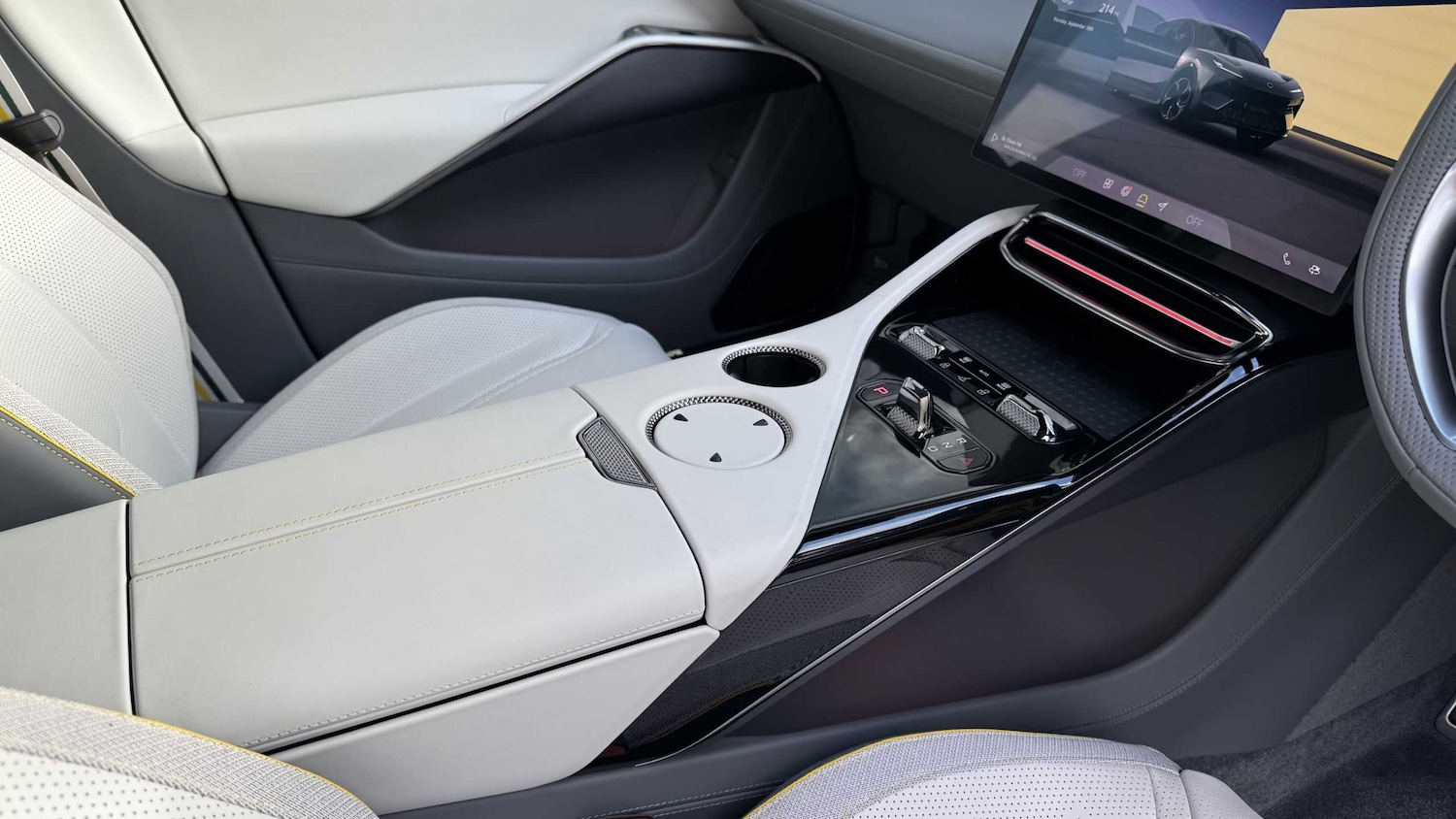 Used Lotus Eletre 2025 for sale - 76016060: Photo 14