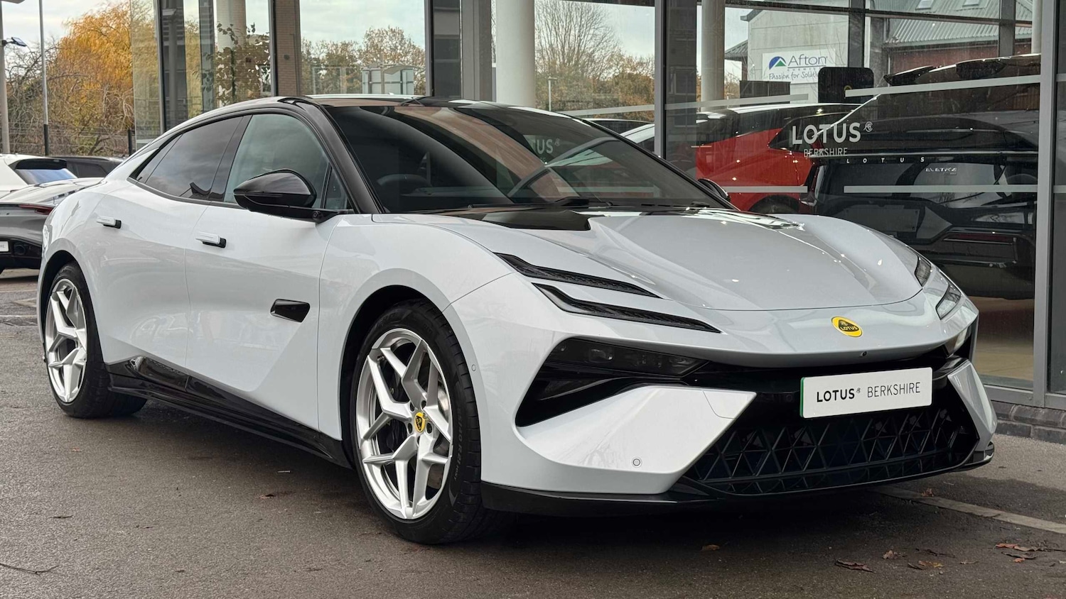 Used Lotus Emeya 2025 for sale - 76842884: Photo 1