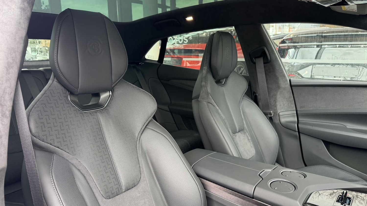 Used Lotus Emeya 2025 for sale - 76842884: Photo 13