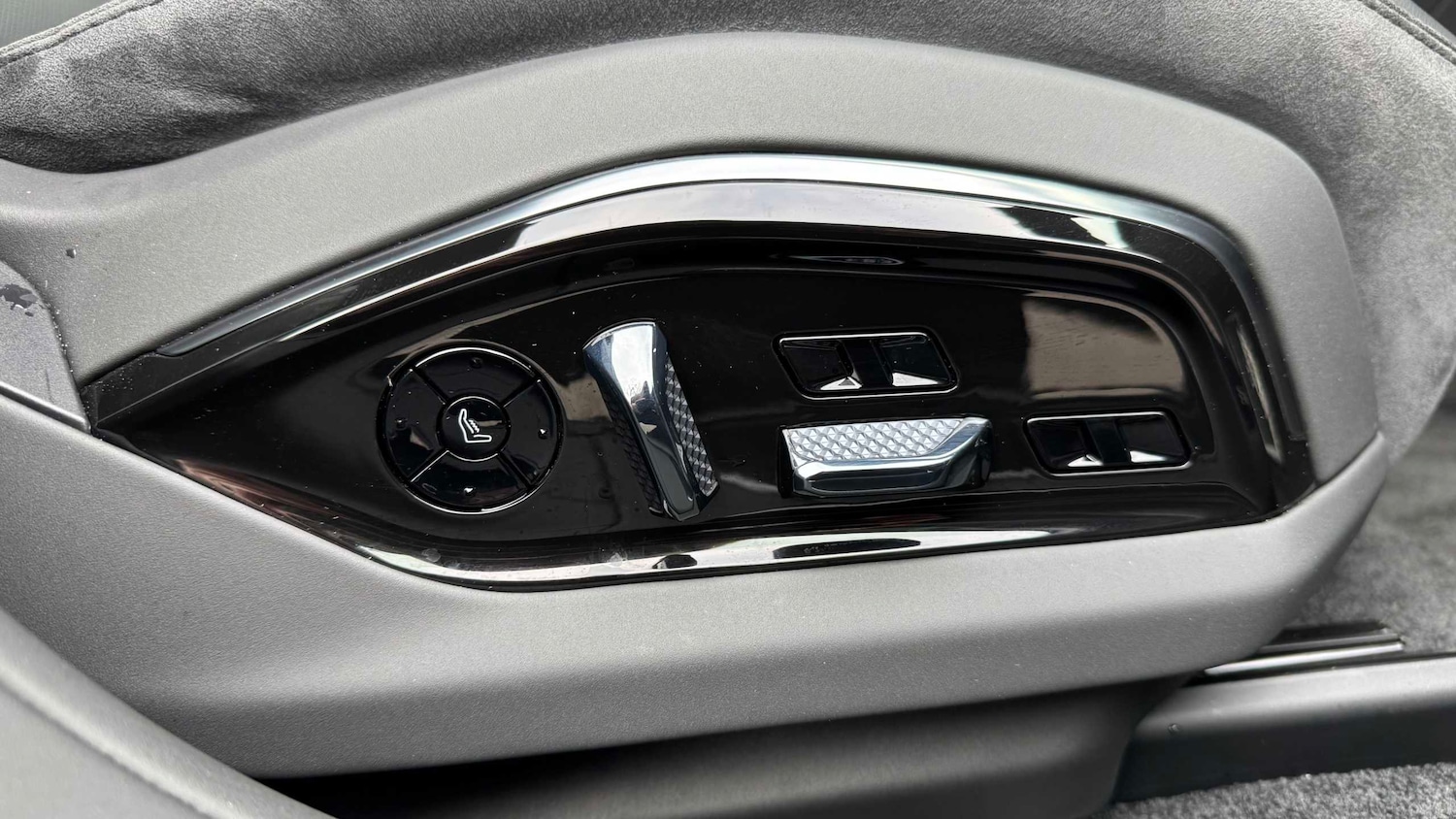 Used Lotus Emeya 2025 for sale - 76842884: Photo 20