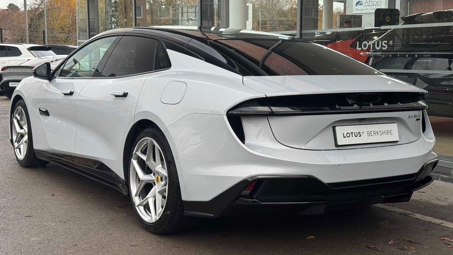 Used Lotus Emeya 2025 for sale - 76842884: Photo 4