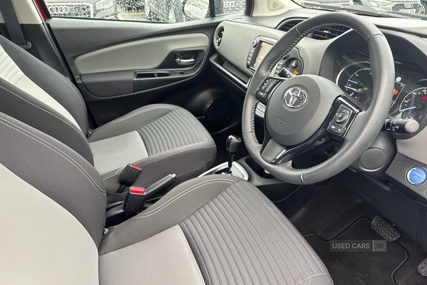 Used Toyota Yaris 2018 for sale - 77359597: Photo 11