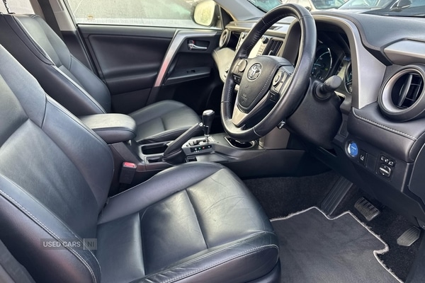 Used Toyota RAV4 2016 for sale - 77982871: Photo 11