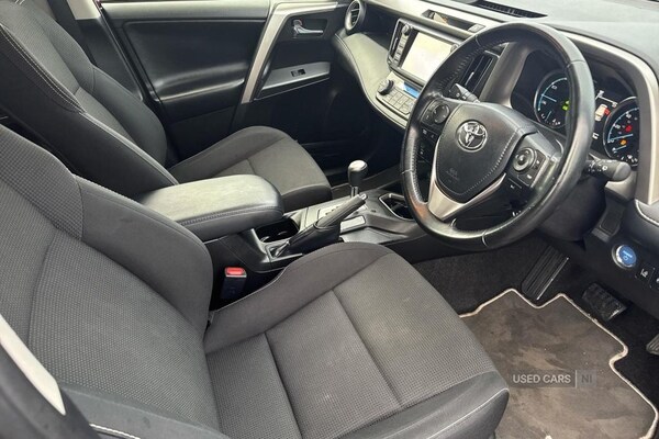 Used Toyota RAV4 2018 for sale - 76350238: Photo 11