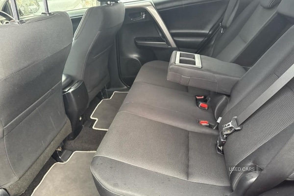 Used Toyota RAV4 2018 for sale - 76350238: Photo 13
