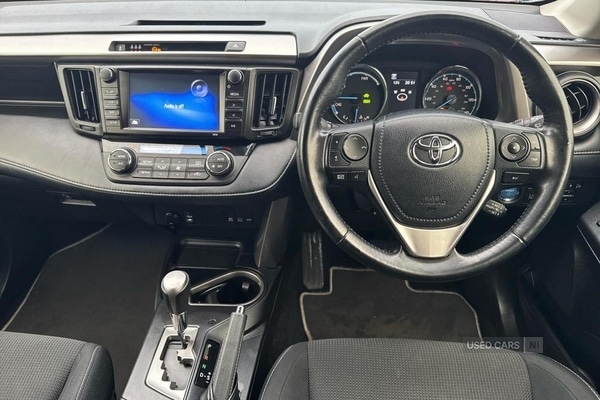 Used Toyota RAV4 2018 for sale - 76350238: Photo 5