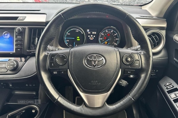 Used Toyota RAV4 2018 for sale - 76350238: Photo 6