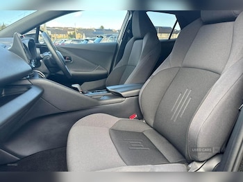 Used Toyota C-HR 2025 for sale - 79318086: Photo