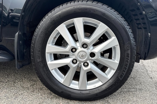 Used Toyota Land Cruiser 2015 for sale - 77770147: Photo 17