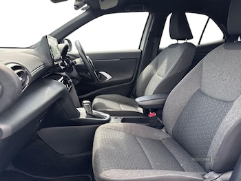 Used Toyota Yaris Cross 2023 for sale - 79269452: Photo