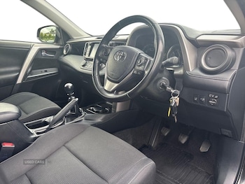 Used Toyota RAV4 2017 for sale - 78935782: Photo