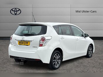 Used Toyota Verso 2014 for sale - 75636015: Photo