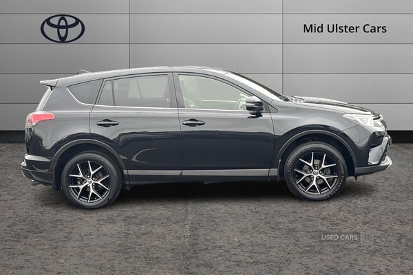 Used Toyota RAV4 2018 for sale - 77672329: Photo 16