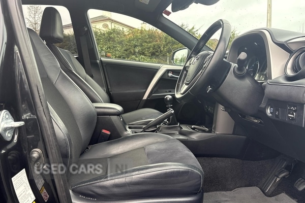 Used Toyota RAV4 2018 for sale - 77672329: Photo 6