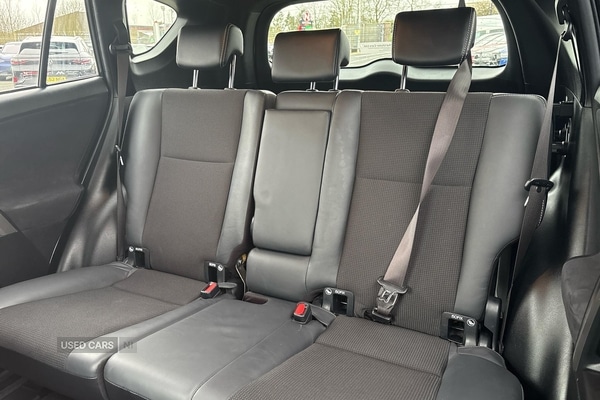 Used Toyota RAV4 2018 for sale - 77672329: Photo 9