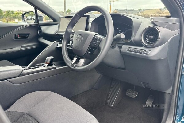 Used Toyota C-HR 2024 for sale - 75659505: Photo 5