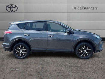 Used Toyota RAV4 2017 for sale - 79159411: Photo