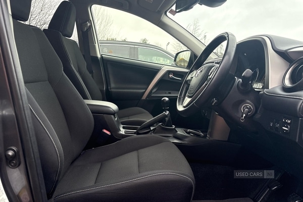 Used Toyota RAV4 2016 for sale - 77306761: Photo 6