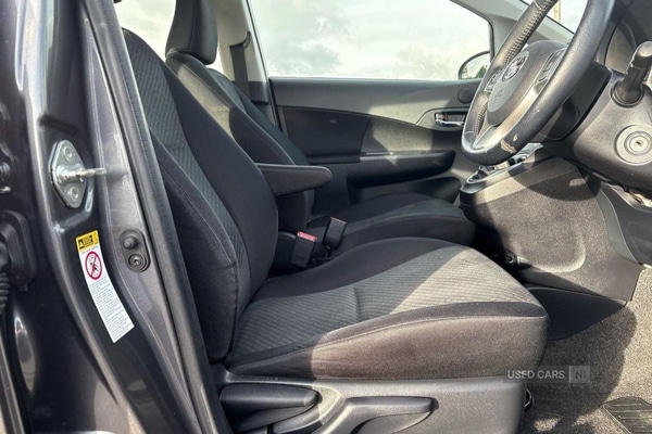 Used Toyota Verso 2011 for sale - 76389446: Photo 5