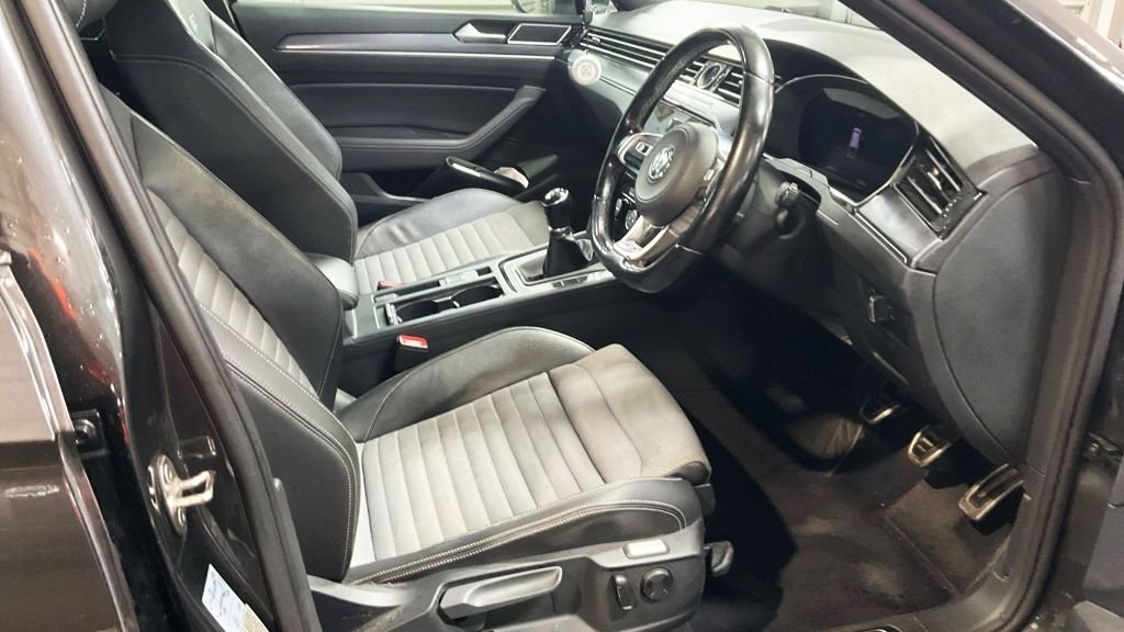 Used Volkswagen Passat 2018 for sale - 76595935: Photo 9
