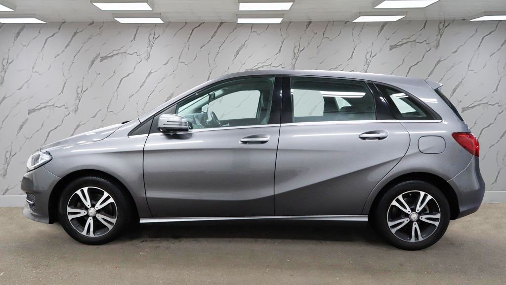 Used Mercedes-Benz B Class 2017 for sale - 76590990: Photo 5