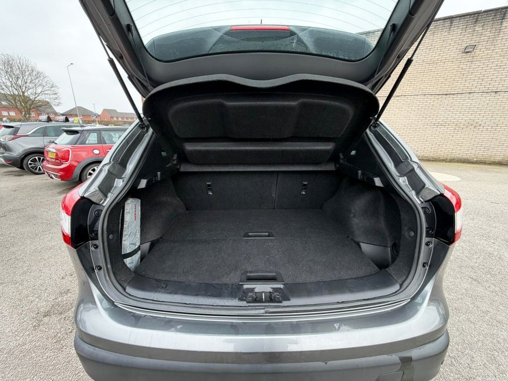 Used Nissan Qashqai 2014 for sale - 77981639: Photo 10