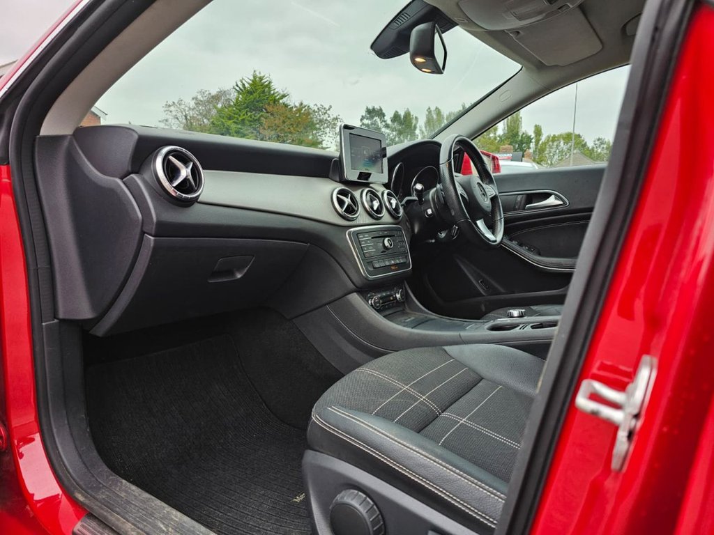 Used Mercedes-Benz CLA 2015 for sale - 76280205: Photo 17