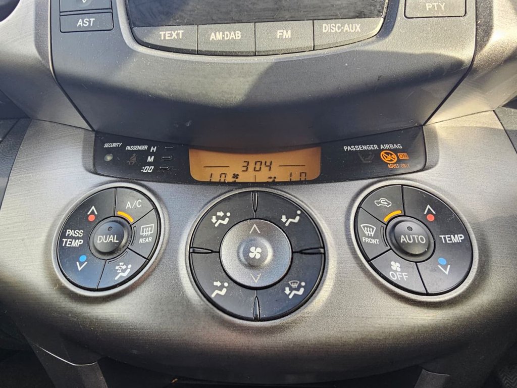 Used Toyota RAV4 2010 for sale - 76317088: Photo 17