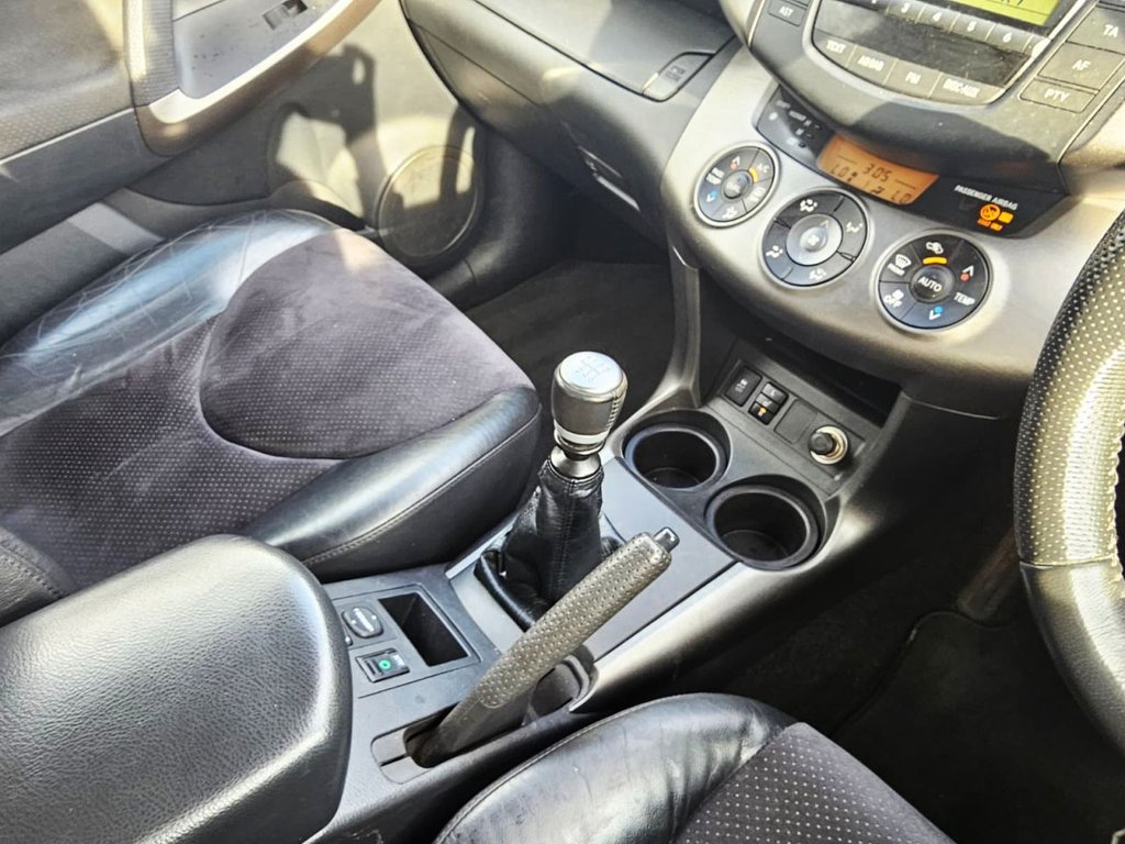 Used Toyota RAV4 2010 for sale - 76317088: Photo 18