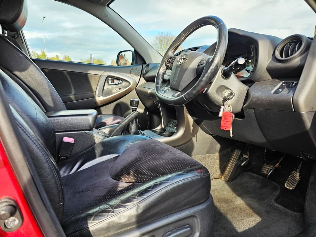 Used Toyota RAV4 2010 for sale - 76317088: Photo 24