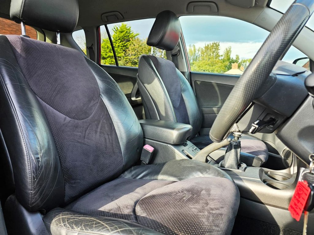 Used Toyota RAV4 2010 for sale - 76317088: Photo 25