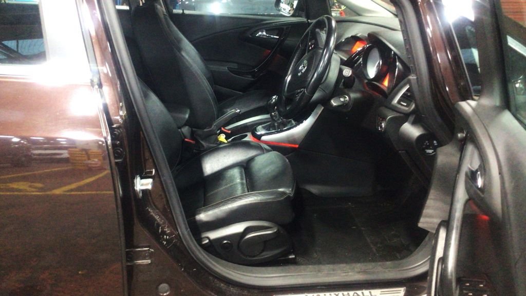 Used Vauxhall Astra 2015 for sale - 76758636: Photo 9