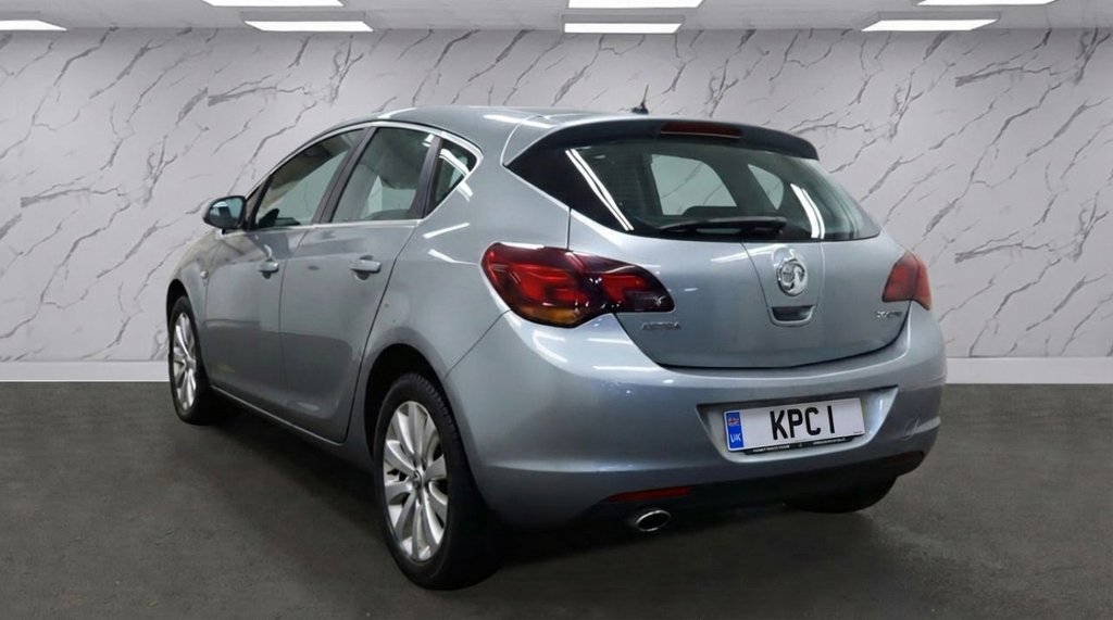 Used Vauxhall Astra 2011 for sale - 77048642: Photo 3