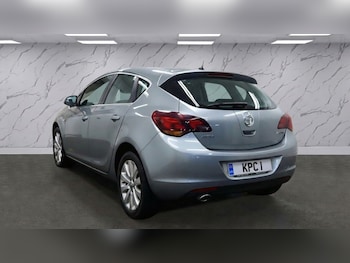 Used Vauxhall Astra 2011 for sale - 77048642: Photo