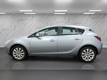 Used Vauxhall Astra 2011 for sale - 77048642: Photo