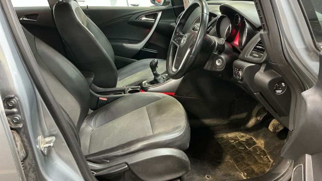 Used Vauxhall Astra 2011 for sale - 77048642: Photo 8