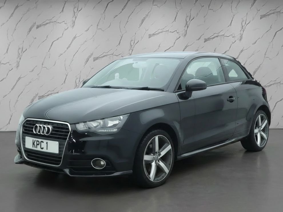 Used Audi A1 2012 for sale - 77165970: Photo 2