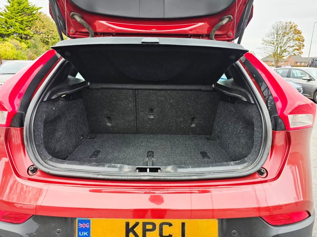 Used Volvo V40 Cross Country 2014 for sale - 76235980: Photo 10