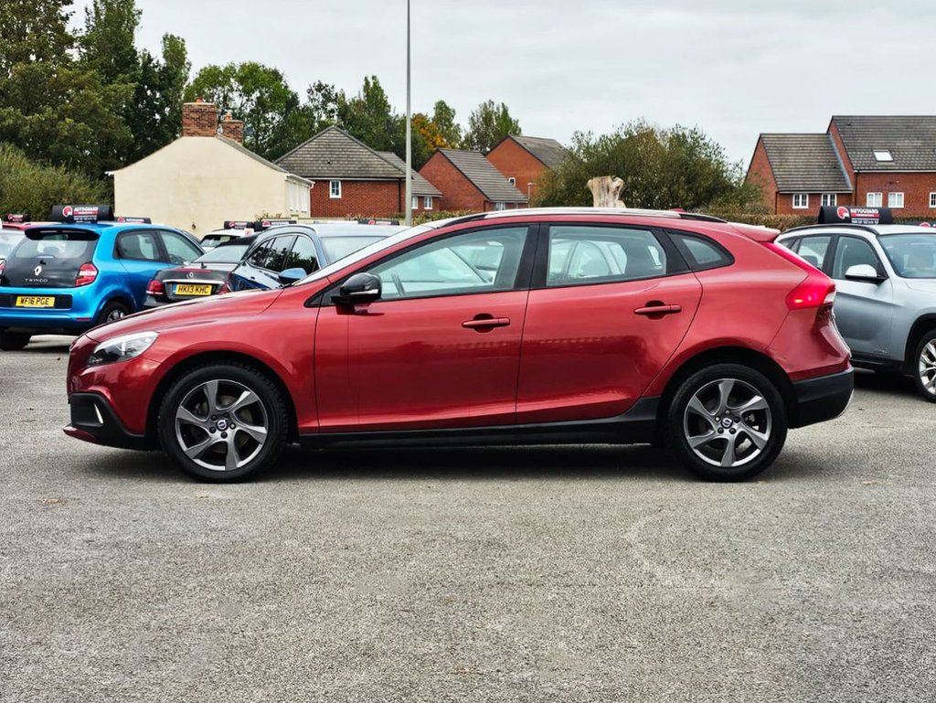 Used Volvo V40 Cross Country 2014 for sale - 76235980: Photo 13