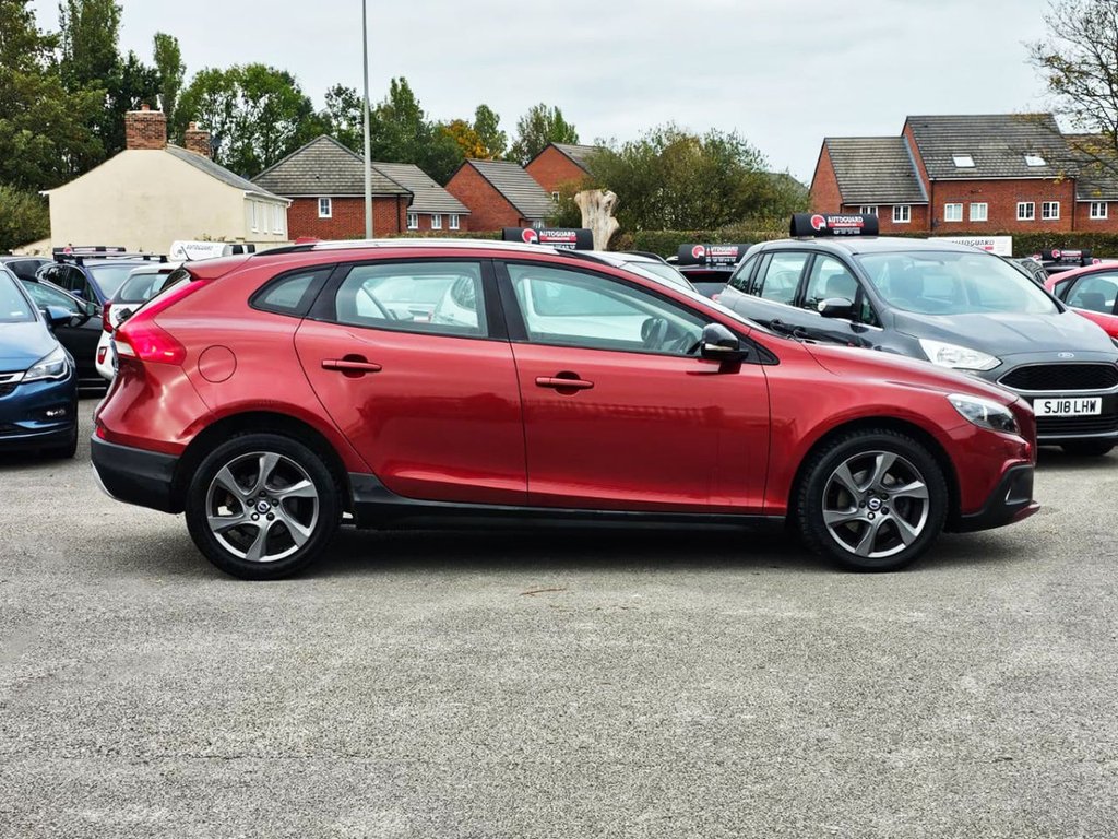Used Volvo V40 Cross Country 2014 for sale - 76235980: Photo 14
