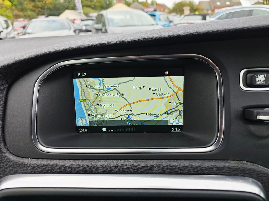 Used Volvo V40 Cross Country 2014 for sale - 76235980: Photo 17