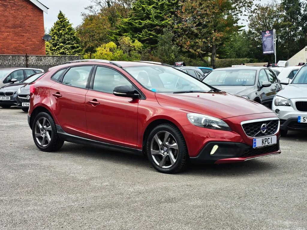 Used Volvo V40 Cross Country 2014 for sale - 76235980: Photo 2