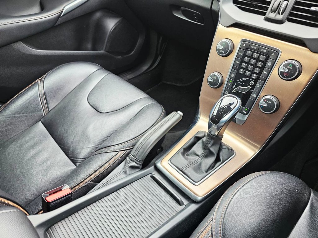 Used Volvo V40 Cross Country 2014 for sale - 76235980: Photo 21