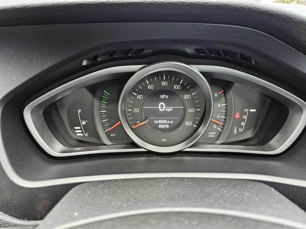 Used Volvo V40 Cross Country 2014 for sale - 76235980: Photo 24