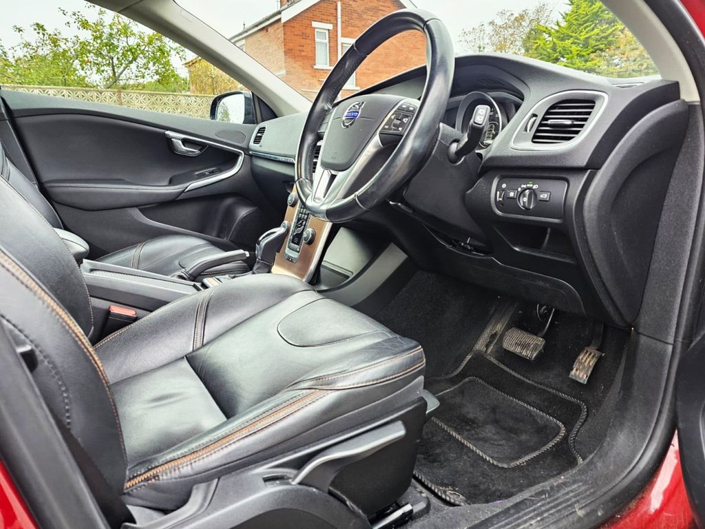 Used Volvo V40 Cross Country 2014 for sale - 76235980: Photo 25