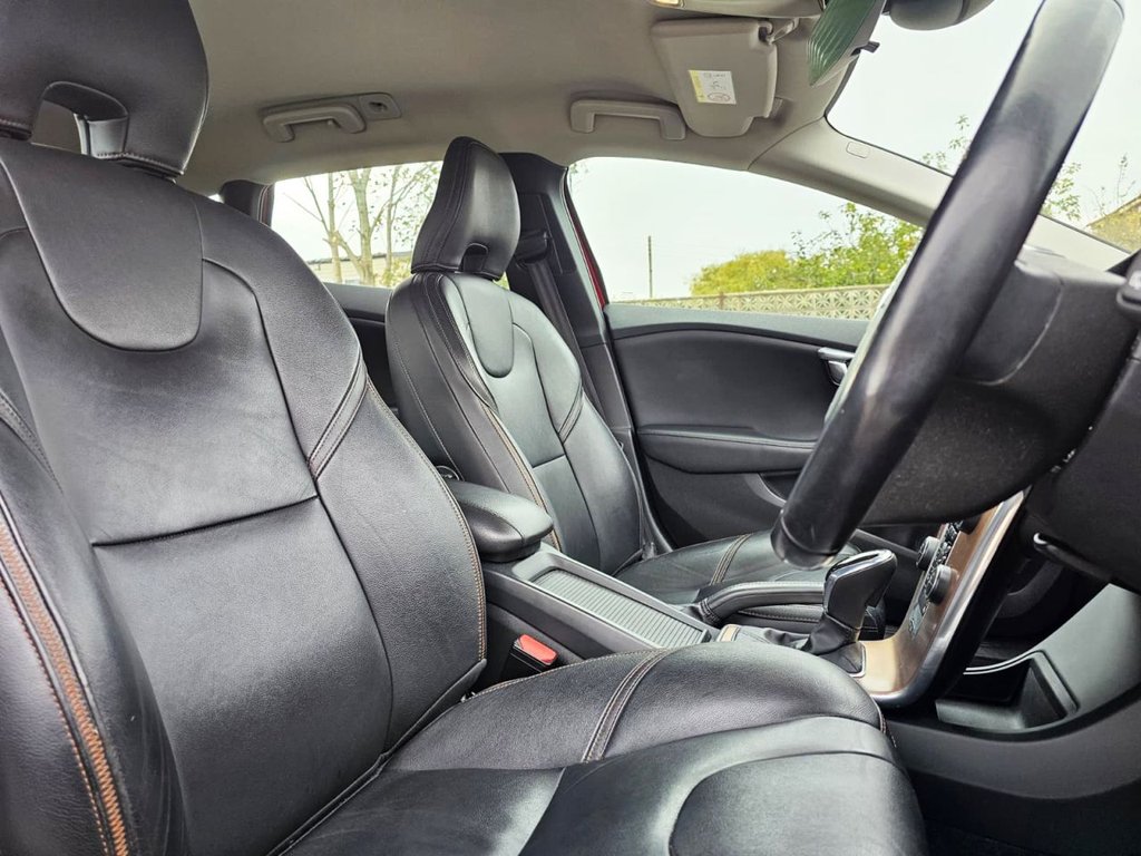 Used Volvo V40 Cross Country 2014 for sale - 76235980: Photo 26