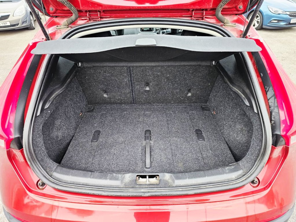 Used Volvo V40 Cross Country 2014 for sale - 76235980: Photo 9